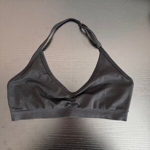 Alphalete Amplify adjustable sports bra - black